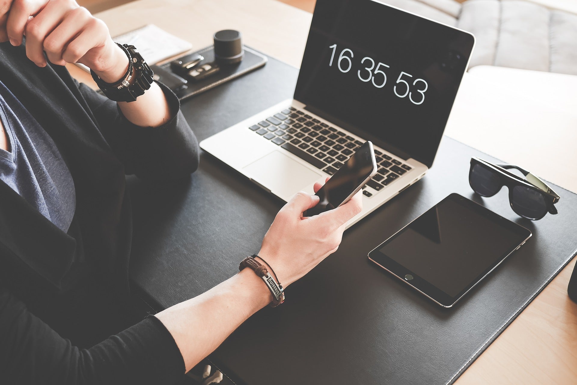 How Does Wireless Charging Work? Is It Safe?